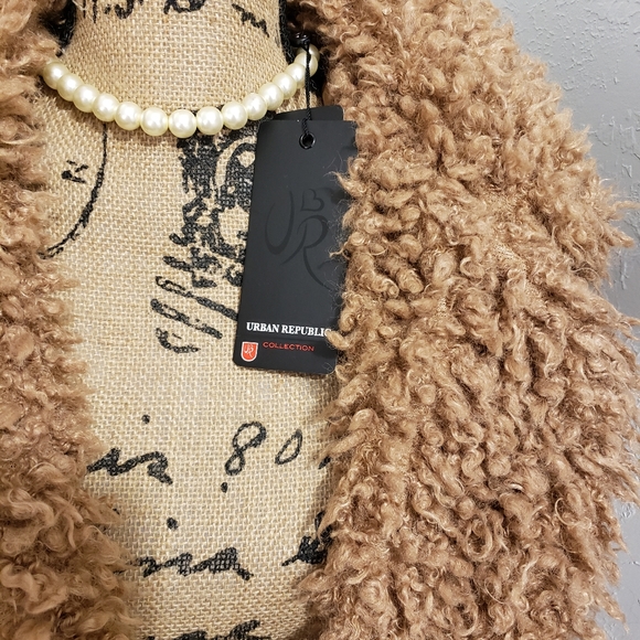 🛍Urban Republic Faux Fur Teddy Coat BNWT/Latte - Picture 5 of 7